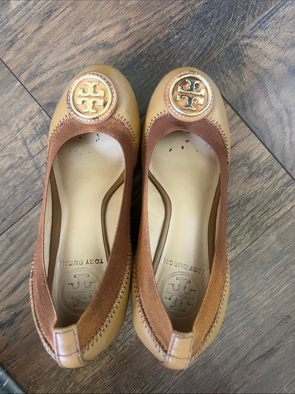 Tory Burch Tan Leather Logo Ballet Flats with Brown Trim